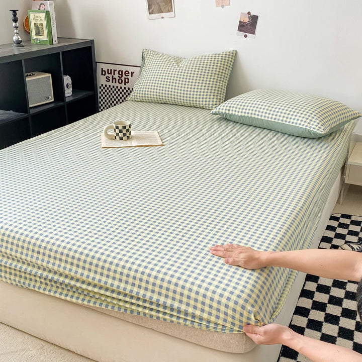 Plaid Style Fitted Sheet Skin-friendly Bed Cover Elastic Bedsheet for Girls Boys Room couvre lit Home Bed Linen(No Pillowcase)